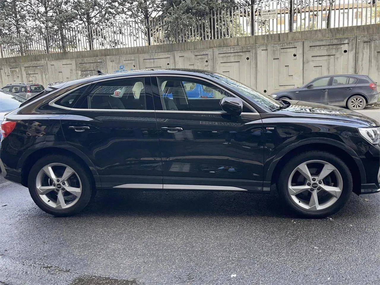 AUDI Q3 Image 1