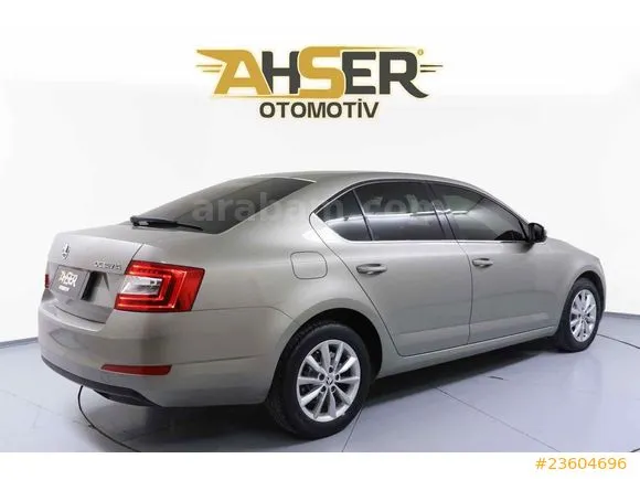 Skoda Octavia 1.6 TDI Elegance CR Image 3